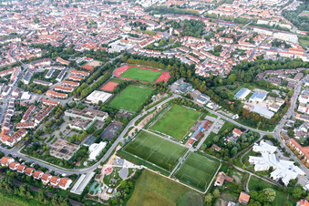 Vue aérienne de Terrains de sport du FC Speyer 09 eV à Speyer dans le département Rhénanie-Palatinat, Allemagne