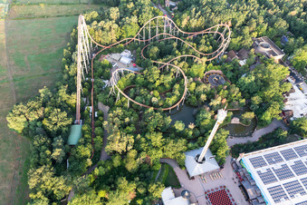 Parc de vacances à Haßloch dans le département Rhénanie-Palatinat, Allemagne vu d'un drone