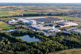 Vue oblique de Offenbach an der Queich dans le département Rhénanie-Palatinat, Allemagne