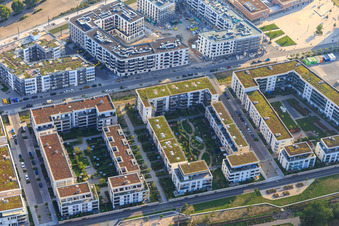 Vue aérienne de Langer Anger x Bautzenstraße avec complexe résidentiel, coopérative d'immeubles Heidelberg Bahnstadt à le quartier Bahnstadt in Heidelberg dans le département Bade-Wurtemberg, Allemagne