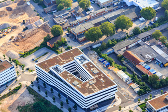 Vue aérienne de Verivox GmbH et Ascendis Pharma GmbH entre Einstein- et Max-Jarecki-Straße à le quartier Bahnstadt in Heidelberg dans le département Bade-Wurtemberg, Allemagne