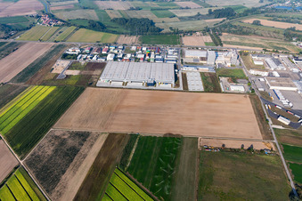 Vue aérienne de Zone commerciale à Ketsch dans le département Bade-Wurtemberg, Allemagne