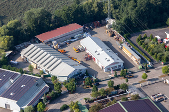 Vue aérienne de Zone industrielle et implantation d'entreprise Horst avec l'entreprise de toiture Mindum dans le quartier de la zone industrielle Horst à le quartier Minderslachen in Kandel dans le département Rhénanie-Palatinat, Allemagne