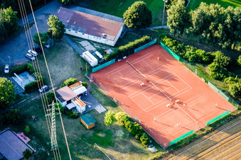 Photographie aérienne de Tennis Club SV 1965 à Erlenbach bei Kandel dans le département Rhénanie-Palatinat, Allemagne