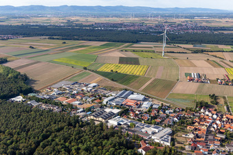 Photographie aérienne de Dans la zone industrielle de Gereut, HGGS LaserCUT GmbH & Co. KG à Hatzenbühl dans le département Rhénanie-Palatinat, Allemagne