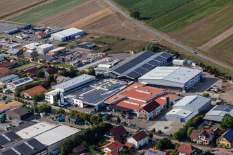 Dans la zone industrielle de Gereut, HGGS LaserCUT GmbH & Co. KG à Hatzenbühl dans le département Rhénanie-Palatinat, Allemagne d'en haut