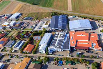 Dans la zone industrielle de Gereut, HGGS LaserCUT GmbH & Co. KG à Hatzenbühl dans le département Rhénanie-Palatinat, Allemagne vue du ciel