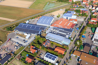 Dans la zone industrielle de Gereut, HGGS LaserCUT GmbH & Co. KG à Hatzenbühl dans le département Rhénanie-Palatinat, Allemagne d'un drone