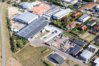 Dans la zone industrielle de Gereut, HGGS LaserCUT GmbH & Co. KG à Hatzenbühl dans le département Rhénanie-Palatinat, Allemagne vue d'en haut