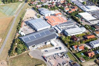 Dans la zone industrielle de Gereut, HGGS LaserCUT GmbH & Co. KG à Hatzenbühl dans le département Rhénanie-Palatinat, Allemagne vue du ciel