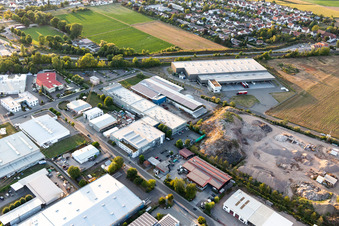 Vue aérienne de Zone commerciale Große Ahlmühle à Rohrbach dans le département Rhénanie-Palatinat, Allemagne