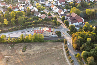 Vue aérienne de Hôtel-Restaurant Alter Bahnhof 1864 à Rohrbach dans le département Rhénanie-Palatinat, Allemagne
