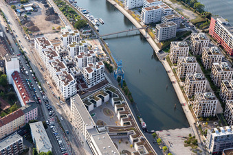 Île du port à le quartier Hafen in Offenbach am Main dans le département Hesse, Allemagne hors des airs