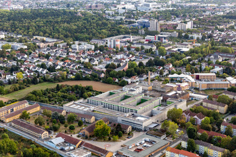 Vue aérienne de Terrain et clôture de sécurité de la prison de Francfort III. Publié à des fins éditoriales uniquement. à le quartier Preungesheim in Frankfurt am Main dans le département Hesse, Allemagne