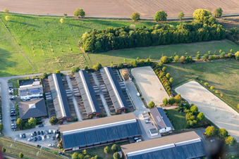 Vue aérienne de Centre équestre Kautenhof à le quartier Kalbach-Riedberg in Frankfurt am Main dans le département Hesse, Allemagne