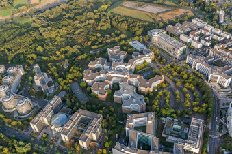 Vue aérienne de Maison Lurgi à le quartier Niederursel in Frankfurt am Main dans le département Hesse, Allemagne