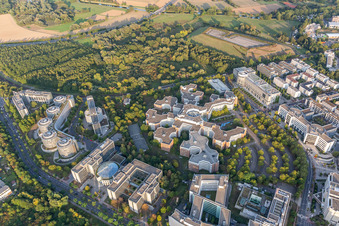 Vue aérienne de Maison Lurgi à le quartier Niederursel in Frankfurt am Main dans le département Hesse, Allemagne