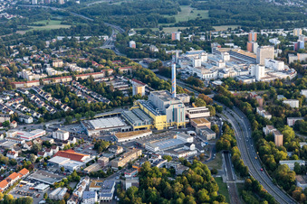 Vue aérienne de Centrales électriques de l'usine d'incinération des déchets de Francfort à le quartier Heddernheim in Frankfurt am Main dans le département Hesse, Allemagne