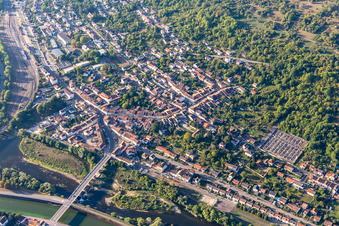 Photographie aérienne de Pont-Saint-Vincent dans le département Meurthe et Moselle, France