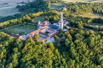 Basilique de Sion à Saxon-Sion dans le département Meurthe et Moselle, France depuis l'avion