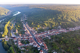 Vue aérienne de Maron dans le département Meurthe et Moselle, France