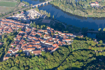 Vue aérienne de Liverdun dans le département Meurthe et Moselle, France