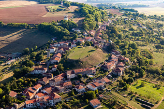 Vue aérienne de Amance dans le département Meurthe et Moselle, France