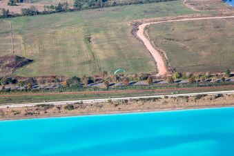 Marais salants à Rosières-aux-Salines dans le département Meurthe et Moselle, France d'en haut