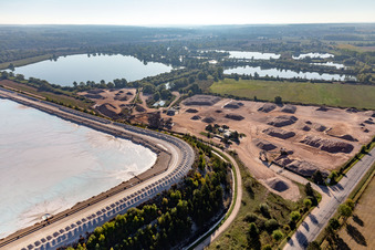 Vue d'oiseau de Marais salants à Rosières-aux-Salines dans le département Meurthe et Moselle, France