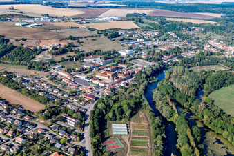Vue oblique de Monastère bénédictin/Prieuré bénédictin à Flavigny-sur-Moselle à Flavigny-sur-Moselle dans le département Meurthe et Moselle, France