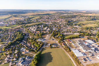 Vue aérienne de Neufchâteau dans le département Vosges, France