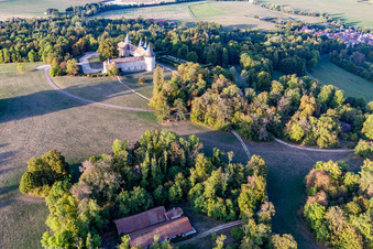 Vue oblique de Château de Bourlémont à Frebécourt dans le département Vosges, France