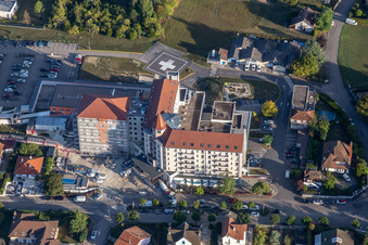 Vue aérienne de Centre Hospitalier de l'Ouest Vosgien à Vittel dans le département Vosges, France