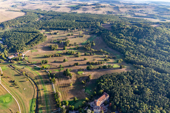 Vue aérienne de Club Med Vittel Golf Ermitage à Vittel dans le département Vosges, France