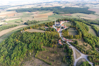 Basilique de Sion à Saxon-Sion dans le département Meurthe et Moselle, France du point de vue du drone