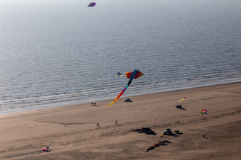 Photographie aérienne de Paysage de plage de sable le long de la côte de la mer du Nord à Fanø à Fanø dans le département Syddanmark, Danemark