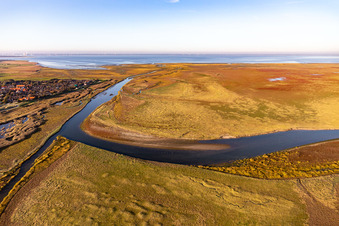 Vue aérienne de Paysage côtier dans le parc national de la mer des Wadden à Sønderho sur Fanø à Fanø dans le département Syddanmark, Danemark