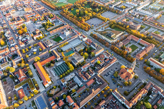 Vue aérienne de Église Friedenskirche à Karlsplatz à Ludwigsburg dans le département Bade-Wurtemberg, Allemagne