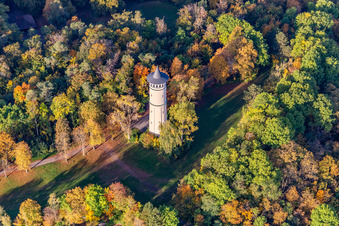Vue aérienne de Structure de la tour d'observation de la tour d'Engelberg à Leonberg dans le département Bade-Wurtemberg, Allemagne