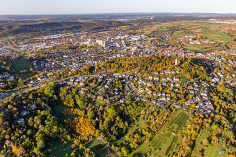 Vue aérienne de Villas dans le quartier résidentiel de la Stuttgarter Straße sur les pentes d'Engelberg dans le quartier d'Eltingen à Leonberg dans le département Bade-Wurtemberg, Allemagne