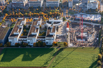 Vue aérienne de Chantier de construction du nouveau bâtiment administratif de Siemens AG dans la Weissacher Straße en Weilimdorf à le quartier Weilimdorf in Stuttgart dans le département Bade-Wurtemberg, Allemagne