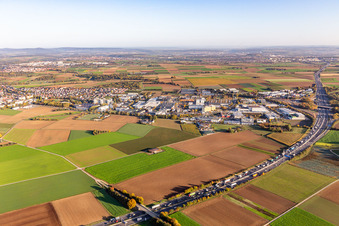 Vue aérienne de Zone industrielle sur l'A81 à Korntal-Münchingen dans le département Bade-Wurtemberg, Allemagne