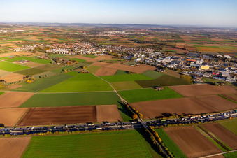 Vue aérienne de Quartier Münchingen in Korntal-Münchingen dans le département Bade-Wurtemberg, Allemagne