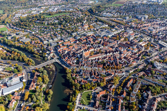 Vue oblique de Zone riveraine du Neckar - cours de la rivière à Nürtingen dans le département Bade-Wurtemberg, Allemagne