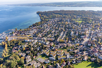Vue aérienne de Zones riveraines du lac Hörnle sur le lac de Constance dans le district de Staad à le quartier Allmannsdorf in Konstanz dans le département Bade-Wurtemberg, Allemagne