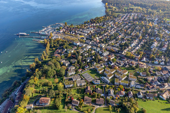 Vue aérienne de Terminal de ferry Konstanz-Meersburg dans le quartier de Staad à le quartier Allmannsdorf in Konstanz dans le département Bade-Wurtemberg, Allemagne