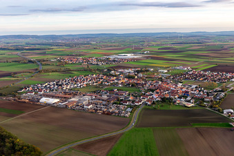 Vue aérienne de Quartier Unterspiesheim in Kolitzheim dans le département Bavière, Allemagne