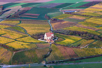 Vue oblique de Chapelle de l'église de pèlerinage Maria im Weingarten à Volkach dans le département Bavière, Allemagne
