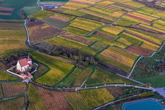 Chapelle de l'église de pèlerinage Maria im Weingarten à Volkach dans le département Bavière, Allemagne vue d'en haut