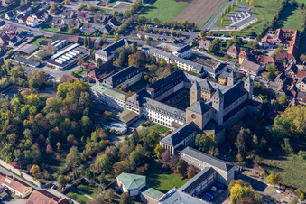 Vue aérienne de Abbaye de Münsterschwarzach à le quartier Stadtschwarzach in Schwarzach am Main dans le département Bavière, Allemagne
